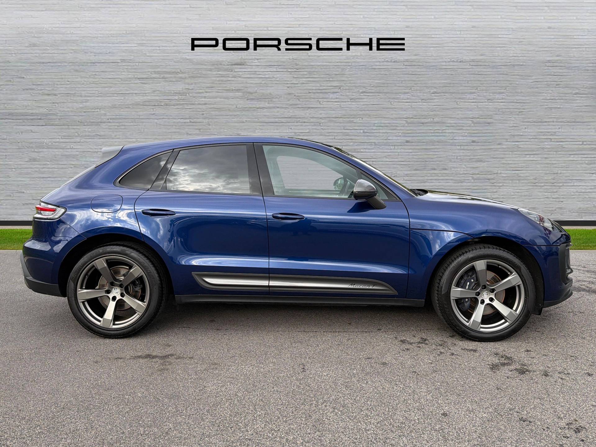 Macan T, photo 2 of 47
