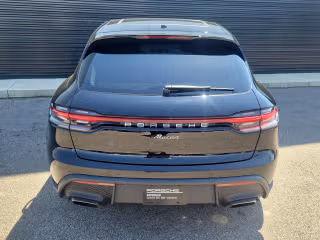 2025 Porsche Macan Base - Photo 25