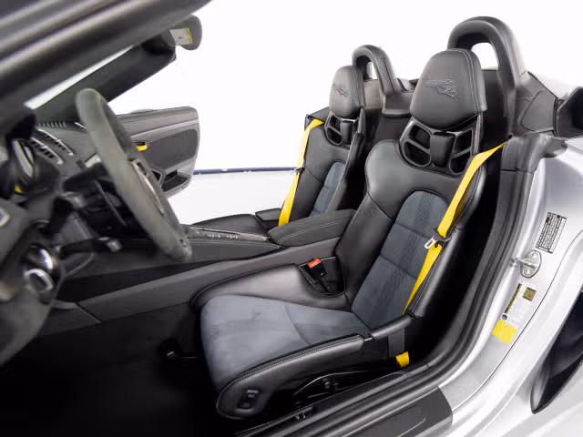 2025 Porsche 718 Spyder RS - Photo 34