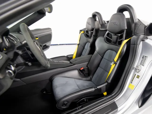 2025 Porsche 718 Spyder RS - Photo 38