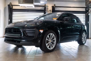 2026 Porsche Macan -'s photo