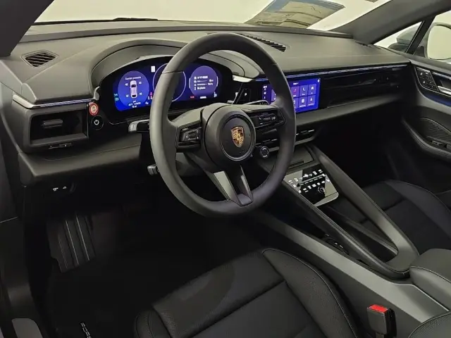 2025 Porsche Macan Base - Photo 30