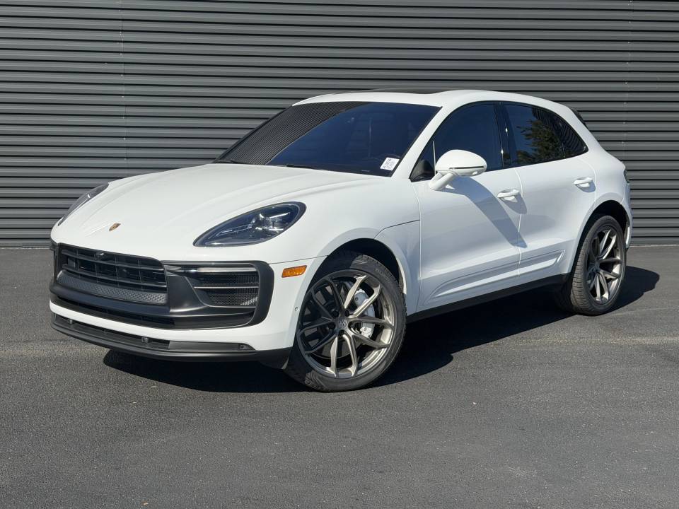 2022 Porsche Macan