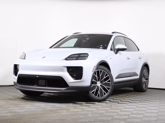 Used 2026 Porsche Macan Base with VIN WP1AA2XA5TL001672 for sale in Warwick, RI