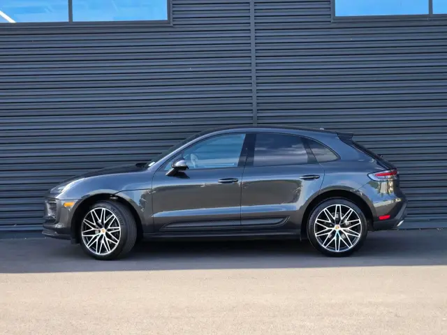2025 Porsche Macan Base - Photo 14