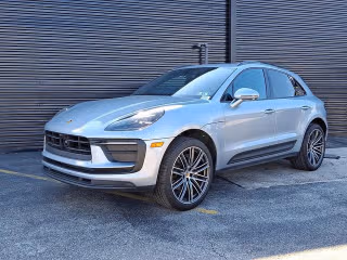 2026 Porsche Macan's photo
