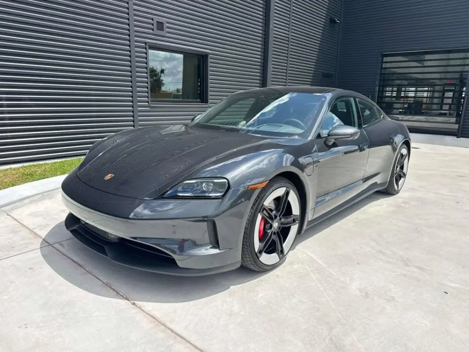 2025 Porsche Taycan S - Photo 7