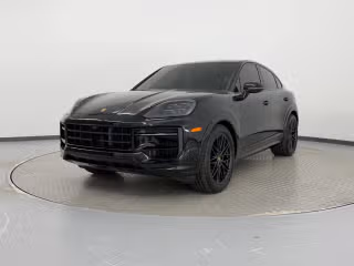 2025 Porsche Cayenne GTS's photo