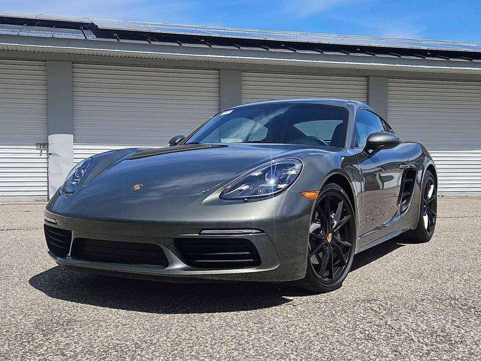 2025 Porsche 718 Style Edition