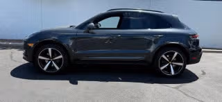 2024 Porsche Macan T - Photo 9