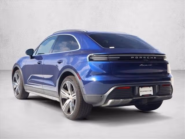 2025 Porsche Macan S - Photo 20