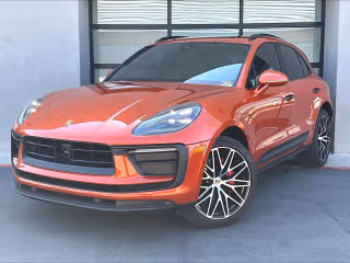 2023 Porsche Macan S's photo