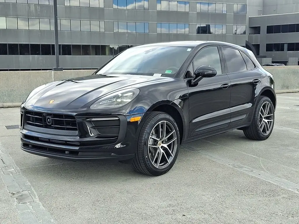 2026 Porsche Macan Base - Photo 8