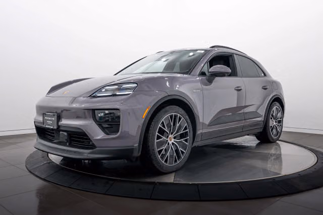 Used 2026 Porsche Macan Base with VIN WP1AA2XA4TL000920 for sale in Highland Park, IL