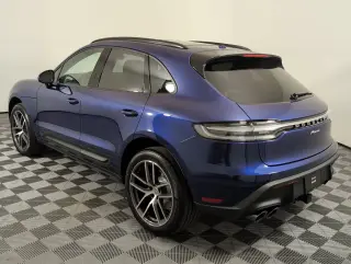 2025 Porsche Macan T - Photo 21