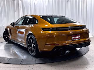 2026 Porsche Panamera 4 E-Hybrid - Photo 17