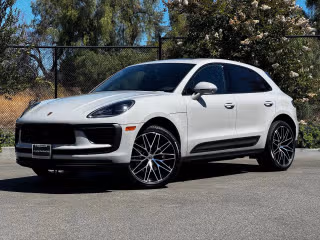 2026 Porsche Macan's photo