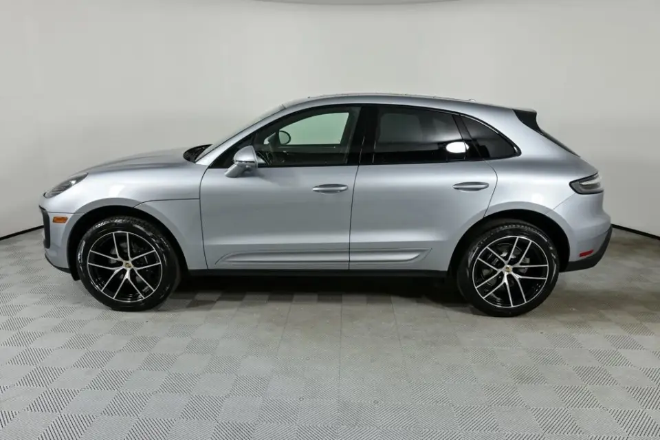 2026 Porsche Macan Base - Photo 15
