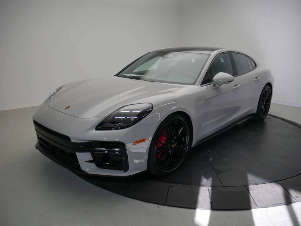 2026 Porsche Panamera