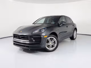 2025 Porsche Macan's photo