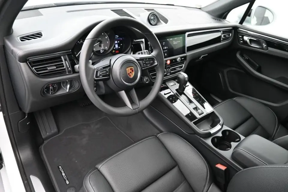 Photo 31