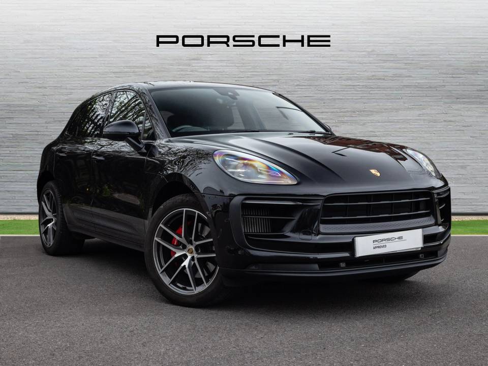 2022 PORSCHE MACAN