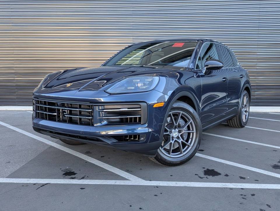 2025 Porsche Cayenne Base