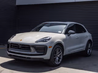 2024 Porsche Macan T's photo