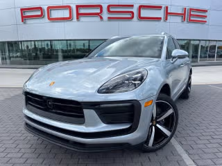 2026 Porsche Macan T's photo