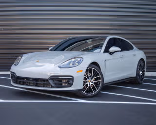 2023 Porsche Panamera 4 Platinum Edition's photo