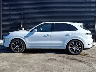 2026 Porsche Cayenne E-Hybrid - Photo 13
