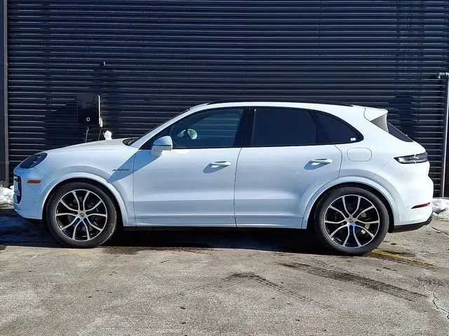 2026 Porsche Cayenne E-Hybrid - Photo 14