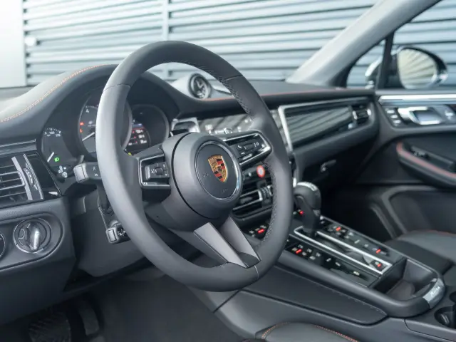 2026 Porsche Macan S - Photo 30