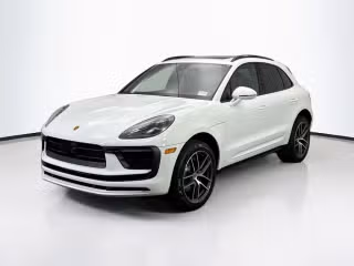 2026 Porsche Macan -'s photo