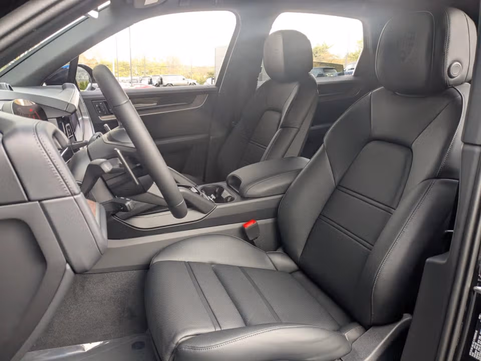 2026 Porsche Cayenne S E-Hybrid - Photo 35