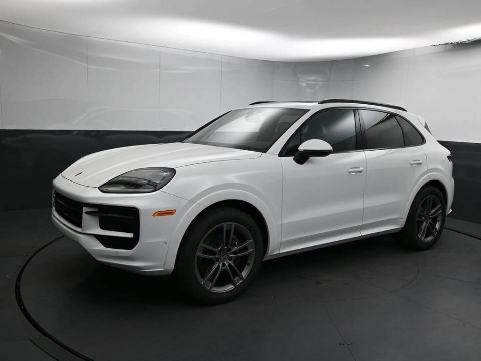 2025 Porsche Cayenne Base