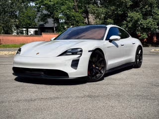 2022 Porsche Taycan GTS's photo