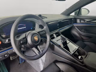 2025 Porsche Panamera 4 E-Hybrid - Photo 25