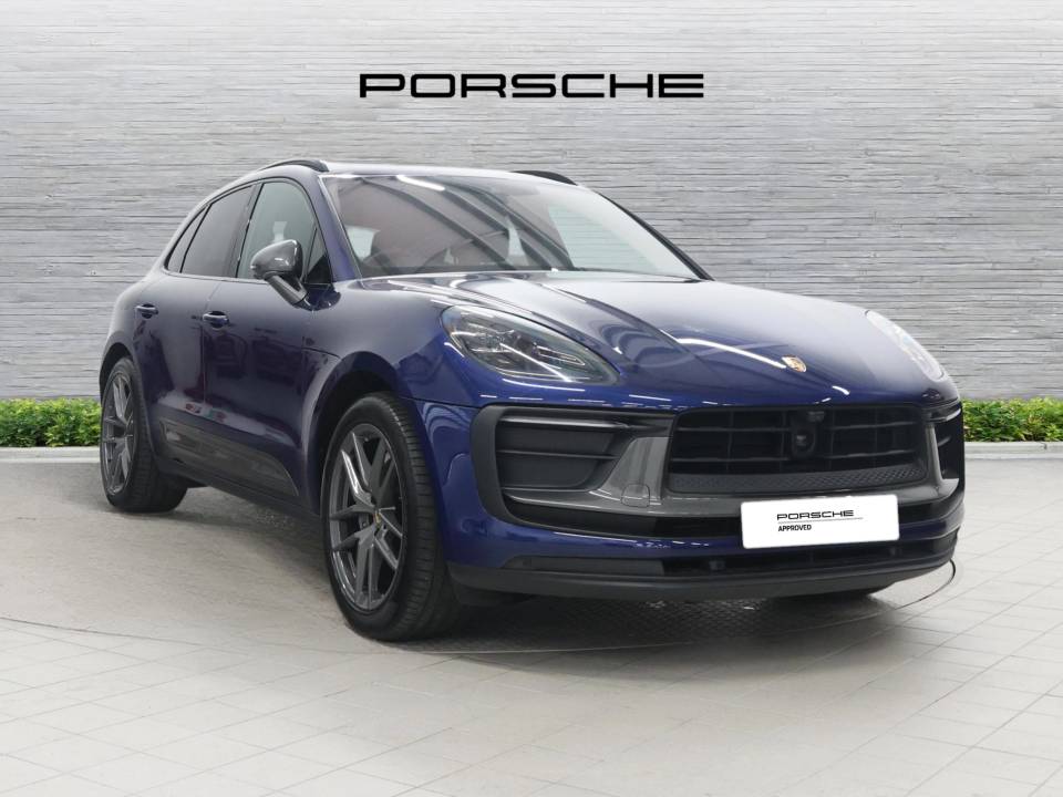2024 PORSCHE MACAN