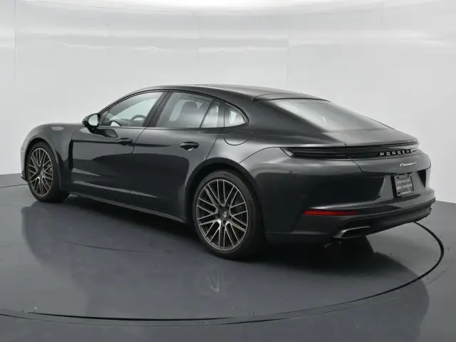 2026 Porsche Panamera 4 E-Hybrid - Photo 22
