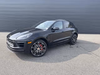 2026 Porsche Macan S's photo