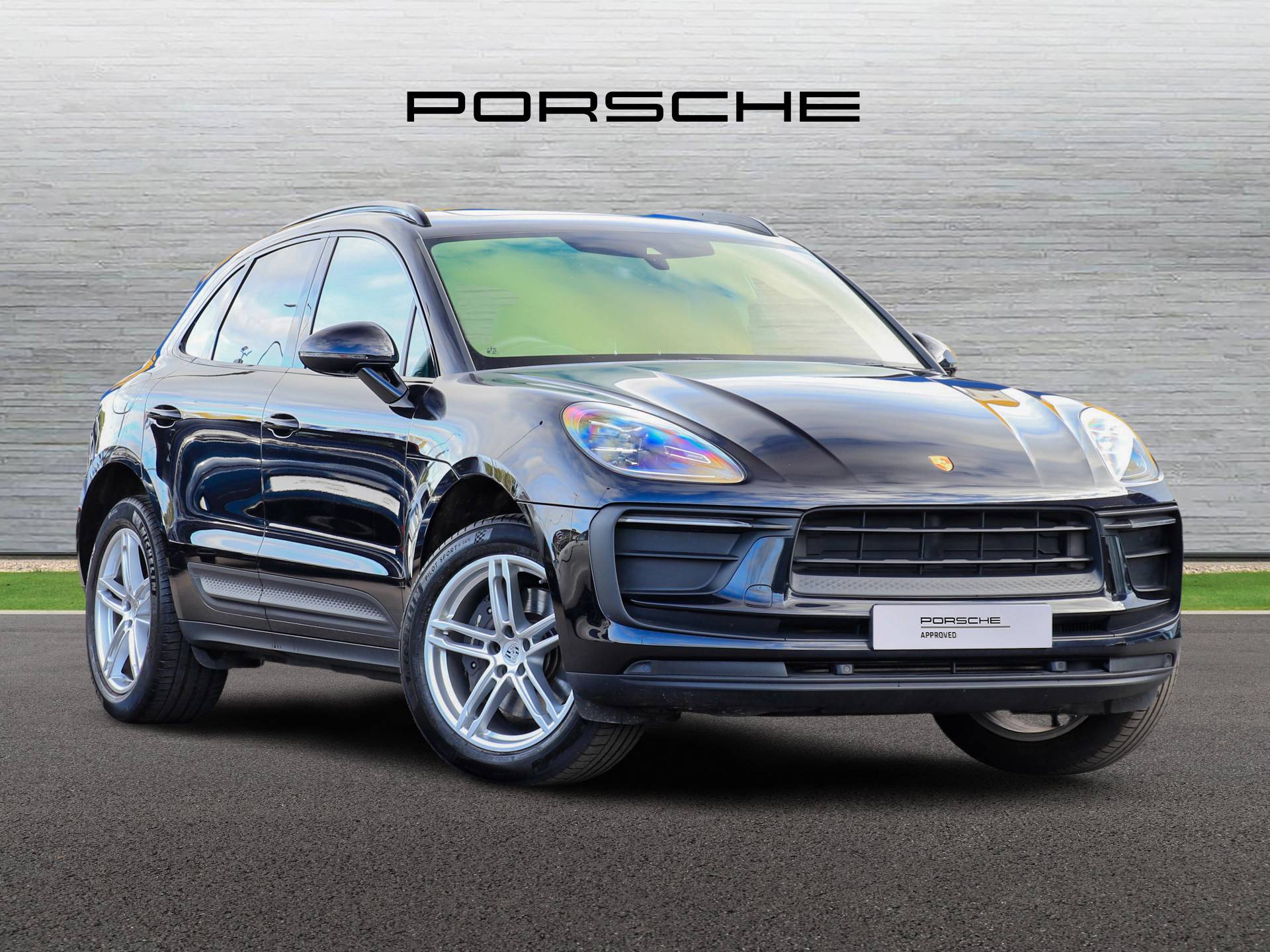 Macan, photo 1 of 34