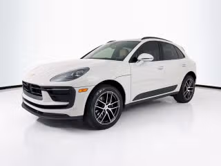 2025 Porsche Macan's photo