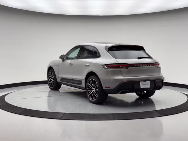 2026 Porsche Macan Base - Photo 18