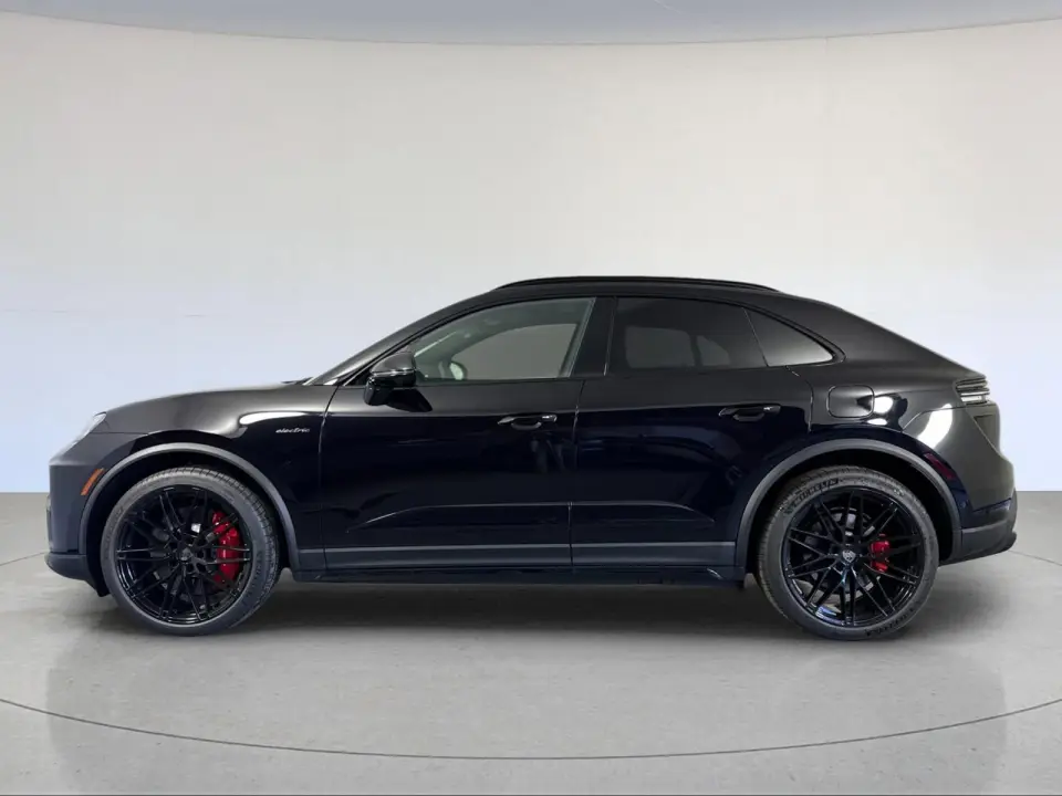 2025 Porsche Macan Turbo Electric - Photo 15