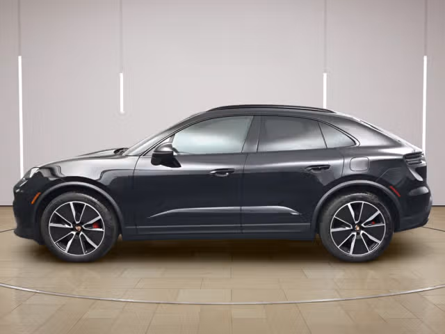 2025 Porsche Macan S - Photo 10