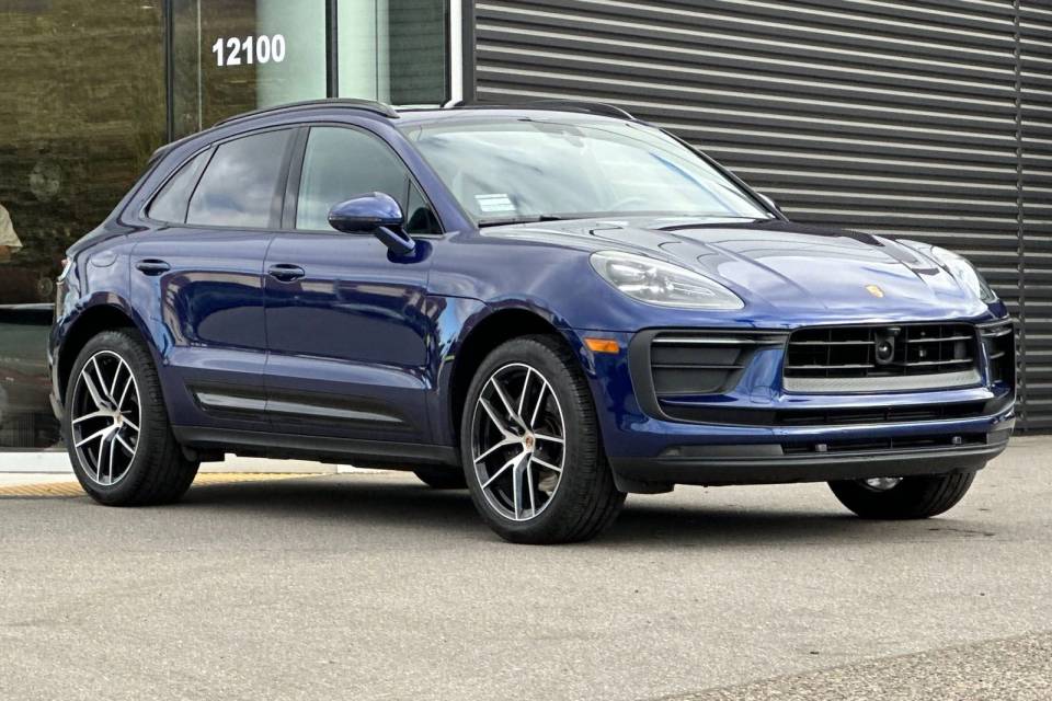 2024 Porsche Macan Base