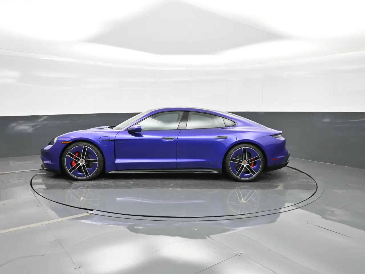 2026 Porsche Taycan GTS - Photo 16