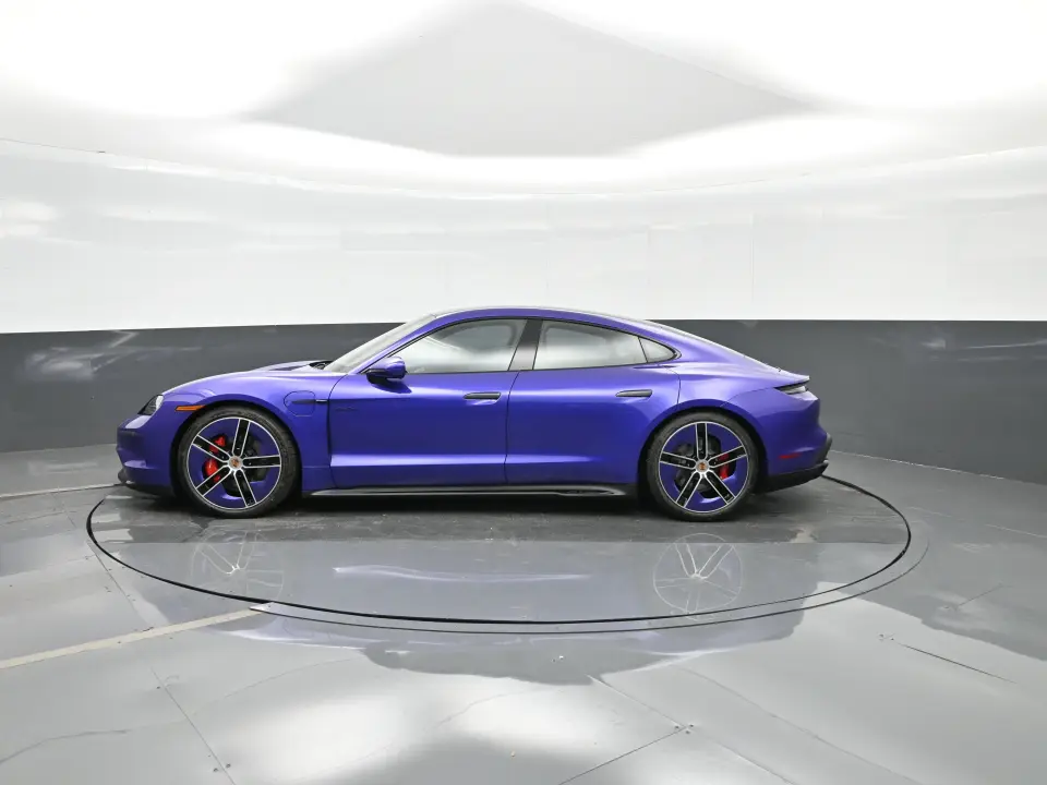 2026 Porsche Taycan GTS - Photo 15