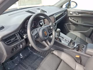 2026 Porsche Macan Base - Photo 25
